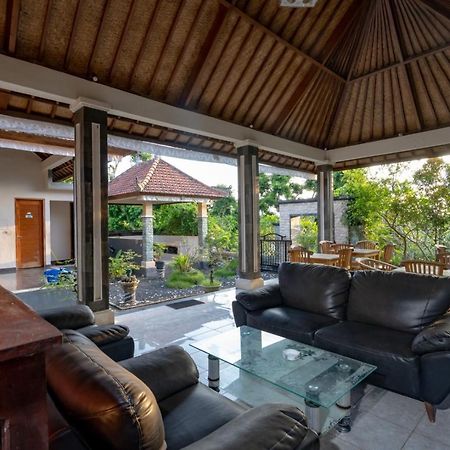 Villa Amari By Wizzela Batumadeg Buitenkant foto